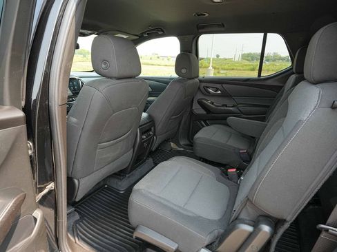 Used 2023 Chevrolet Traverse LT AWD/4WD image 18