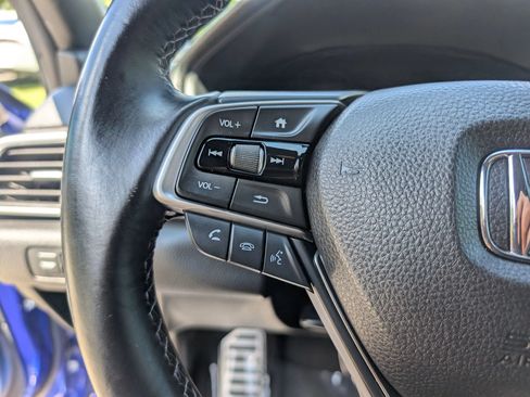 Used 2018 Honda Accord Sport image 21