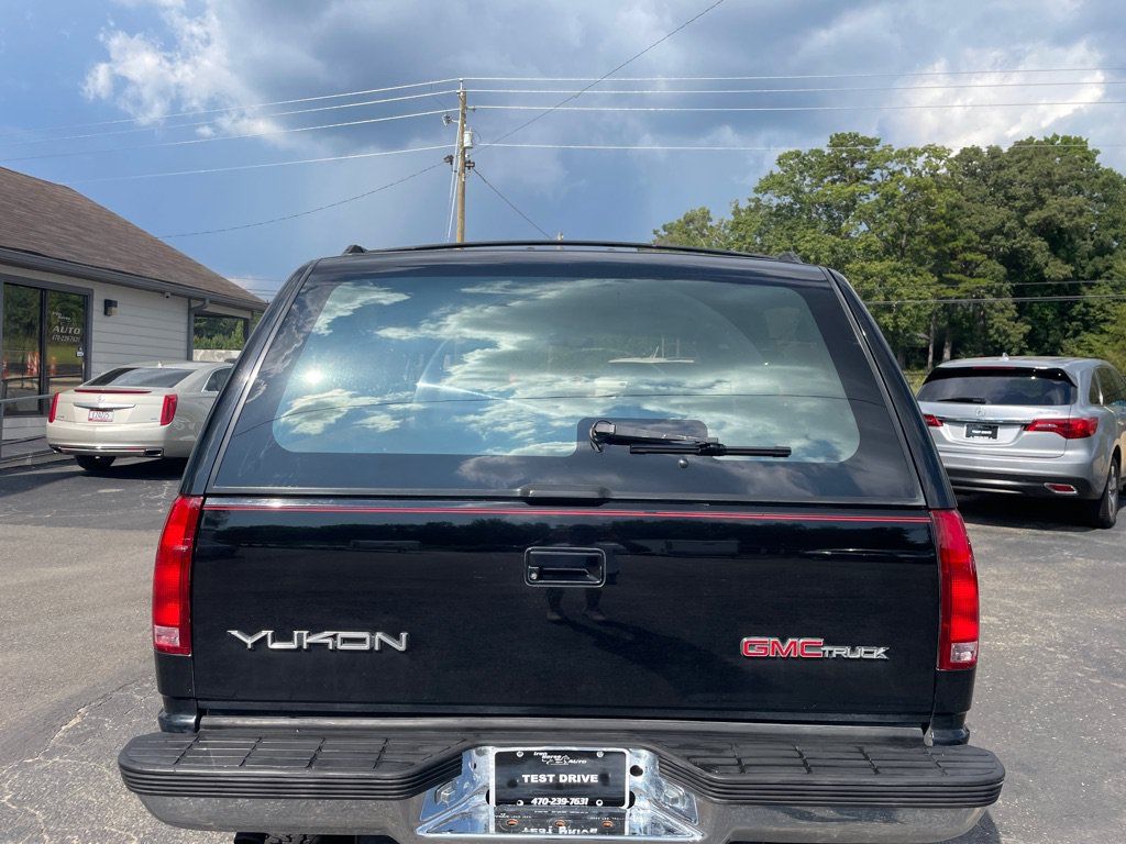 Used 1992 GMC Yukon 4WD 2-Door image 5