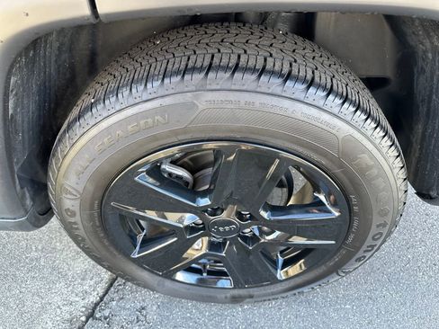 Used 2022 Jeep Compass Latitude image 26