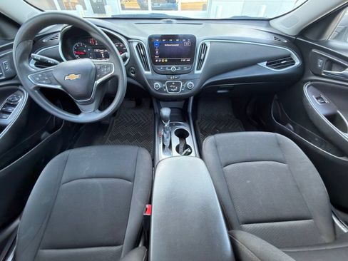 Used 2021 Chevrolet Malibu LS FWD image 9
