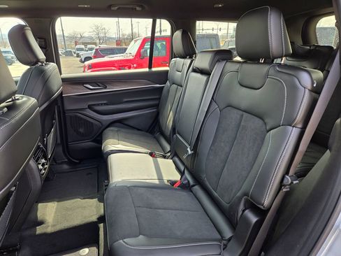 New 2026 Jeep Grand Cherokee L 4WD image 28