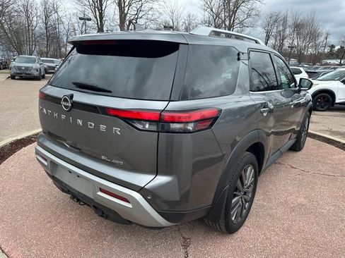 Used 2022 Nissan Pathfinder SL w/ SL Premium Package image 5