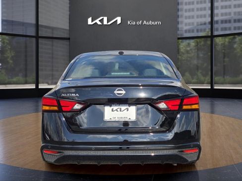 Used 2025 Nissan Altima 2.5 SV image 7