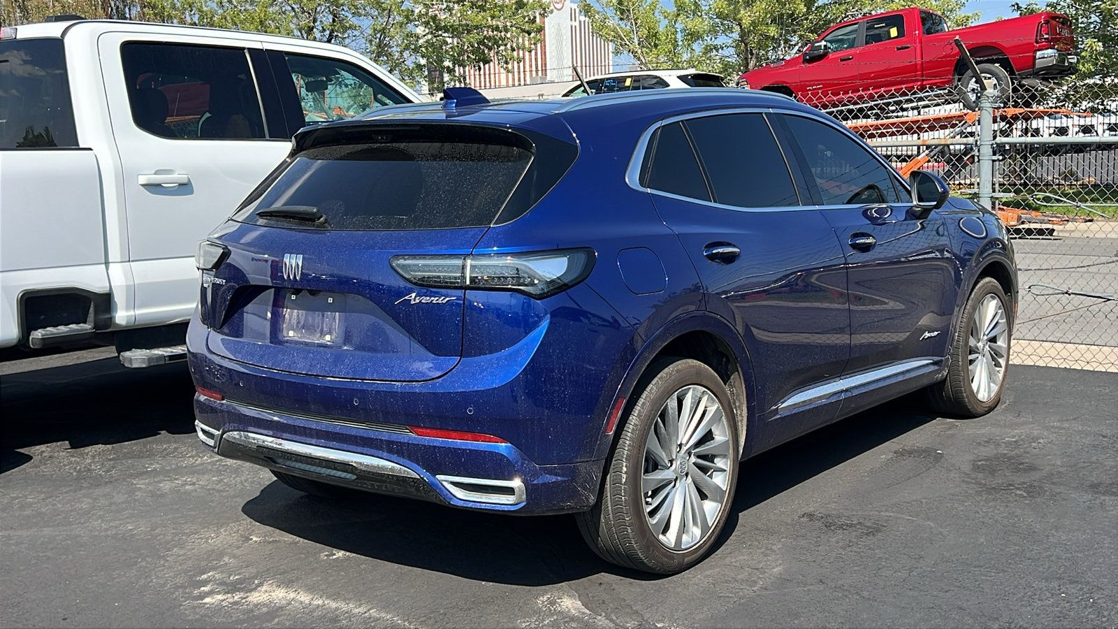 Used 2025 Buick Envision Avenir AWD/4WD image 2