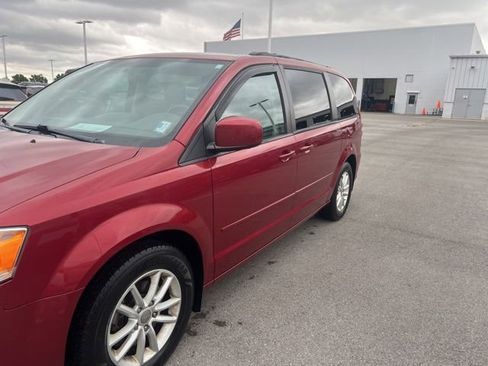 Used 2015 Dodge Grand Caravan SXT FWD image 4
