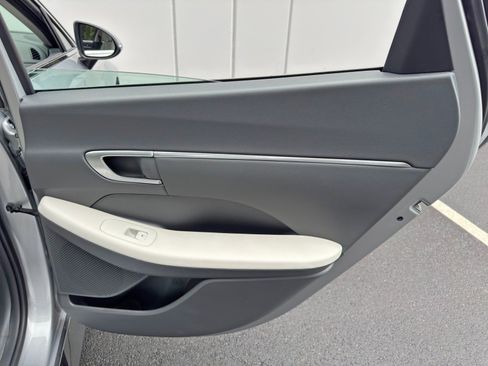 Used 2023 Hyundai Sonata SEL w/ Convenience Package FWD image 42