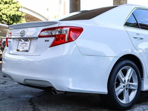 Used 2013 Toyota Camry SE image 9