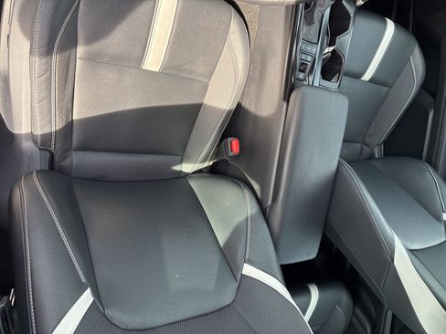 Used 2025 Toyota Camry SE image 20