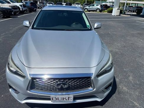 Used 2018 INFINITI Q50 Luxe w/ Essential Package (3.0T Luxe) AWD/4WD image 4