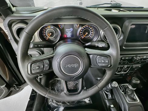 Used 2023 Jeep Gladiator Sport AWD/4WD image 11