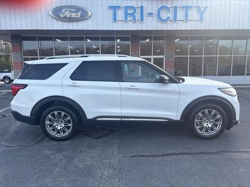 New 2026 Ford Explorer Platinum RWD image 26