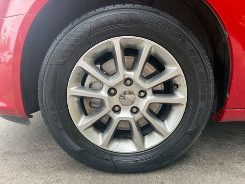 Used 2013 Dodge Grand Caravan R/T w/ Safety Sphere Group FWD image 9