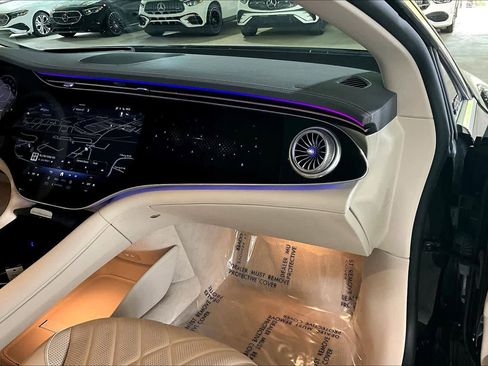 Used 2023 Mercedes-Benz EQS 580 4MATIC Sedan image 18