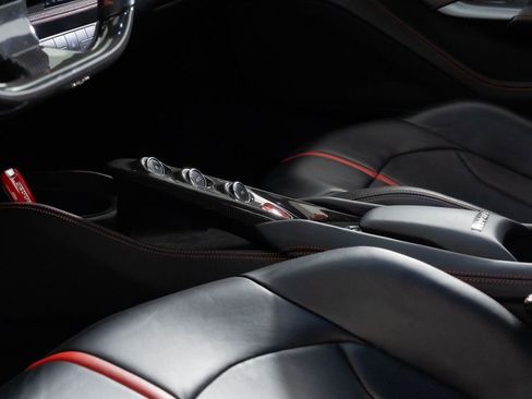 Used 2021 Ferrari F8 Tributo RWD image 6
