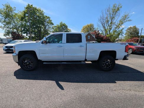 Used 2019 Chevrolet Silverado 2500 LTZ w/ Duramax Plus Package AWD/4WD image 4