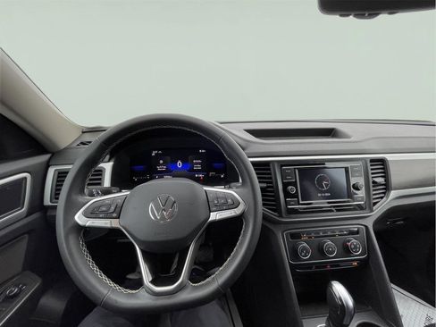 Used 2023 Volkswagen Atlas SE image 27