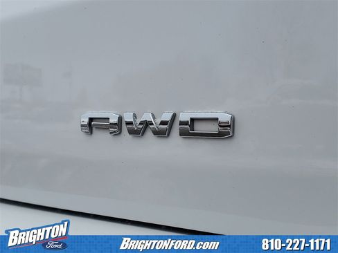 Used 2022 GMC Terrain SLE w/ Driver Convenience Package image 6