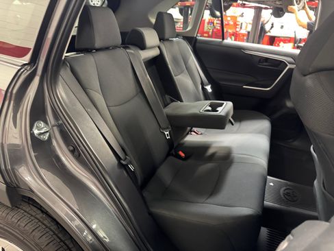 Certified 2025 Toyota RAV4 LE AWD/4WD image 17