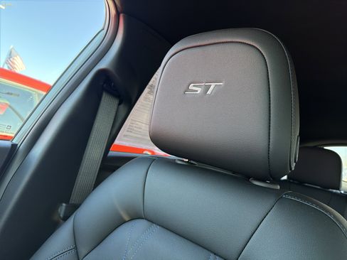 Certified 2025 Buick Envista Sport Touring w/ Convenience I Package image 19