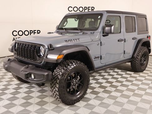Used 2024 Jeep Wrangler Unlimited Sport AWD/4WD image 10