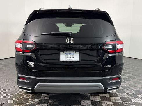 Used 2025 Honda Pilot Elite image 8