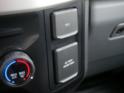 Used 2024 Ford F350 XLT AWD/4WD image 23
