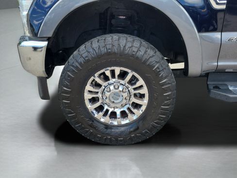 Used 2021 Ford F350 Lariat w/ Chrome Package AWD/4WD image 32