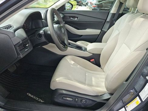 Certified 2025 Honda Accord SE image 10