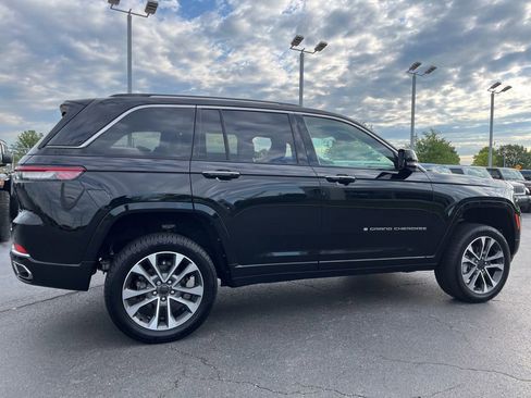 Used 2022 Jeep Grand Cherokee Overland w/ Luxury Tech Group IV AWD/4WD image 56