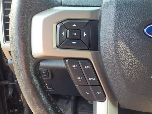 Used 2019 Ford F150 Lariat w/ Equipment Group 502A Luxury AWD/4WD image 21