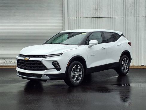 New 2026 Chevrolet Blazer LT image 1