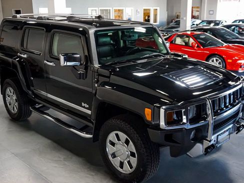 Used 2009 HUMMER H3 Alpha image 41