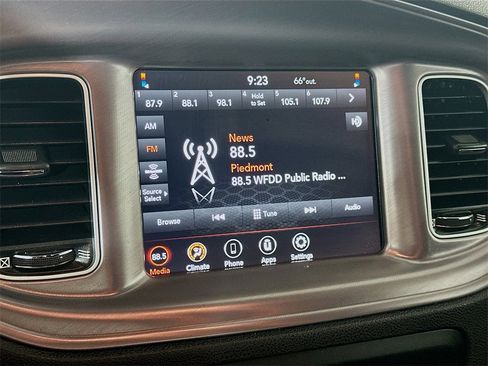 Used 2023 Dodge Charger SXT image 17