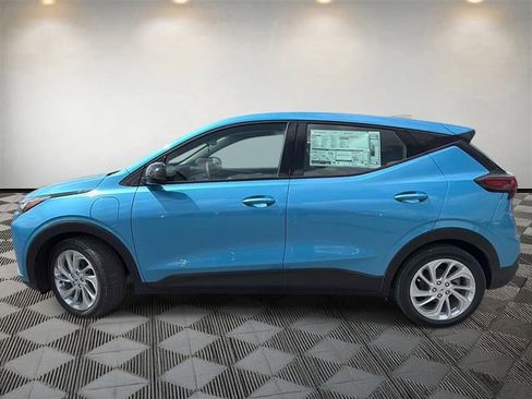 New 2027 Chevrolet Bolt LT w/ Comfort Package FWD image 8