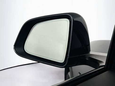 Used 2024 Tesla Model Y Long Range image 16