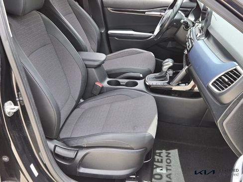 Certified 2023 Kia Seltos S w/ Navigation Package AWD/4WD image 17