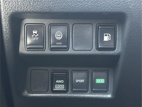 Used 2019 Nissan Rogue S w/ Special Edition Package AWD/4WD image 25