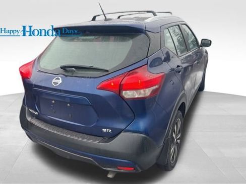 Used 2018 Nissan Kicks SR w/ Exterior Package image 11