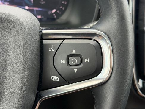 Used 2026 Volvo XC40 B5 Plus AWD/4WD image 18