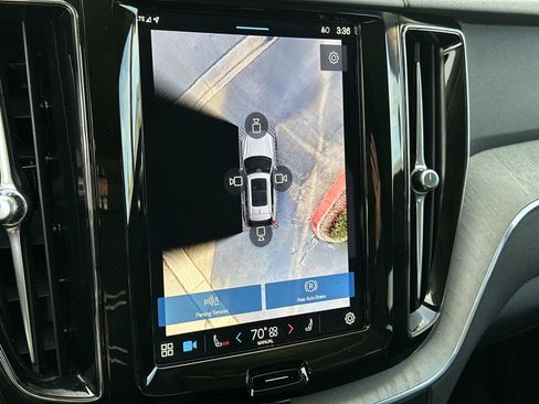 Certified 2025 Volvo XC60 B5 Plus image 13