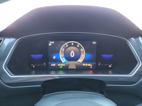 Used 2022 Volkswagen Tiguan SE R-Line image 17