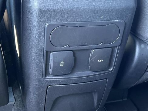 Certified 2024 Ford Explorer XLT AWD/4WD image 16