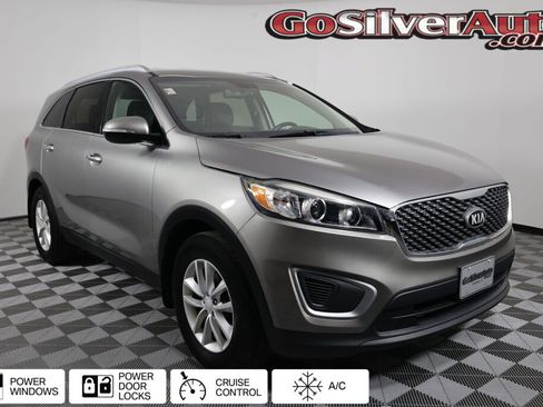Used 2017 Kia Sorento FWD w/ LX Convenience Package image 1