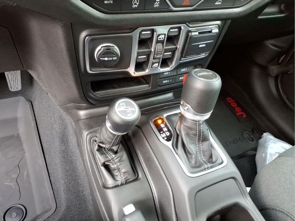 New 2026 Jeep Gladiator Sport AWD/4WD image 23
