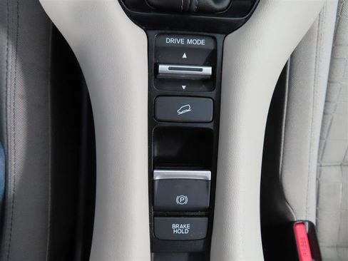 Used 2024 Honda HR-V LX image 27