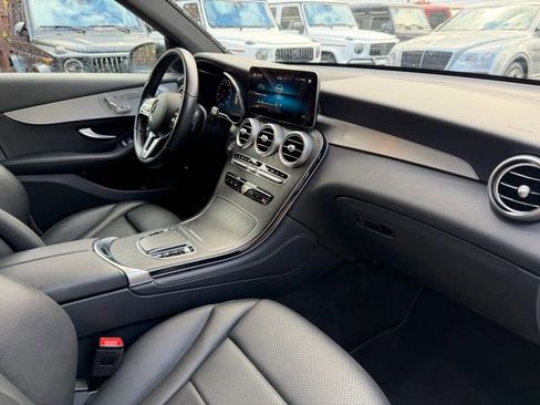 Used 2021 Mercedes-Benz GLC 300 4MATIC image 28