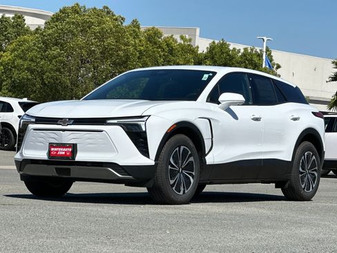 New 2025 Chevrolet Blazer EV LT image 8
