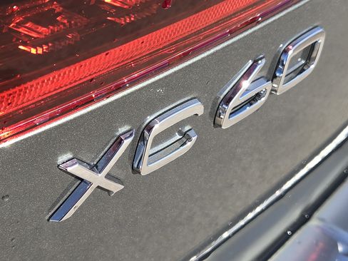 New 2026 Volvo XC60 B5 Ultra w/ Climate Package image 15