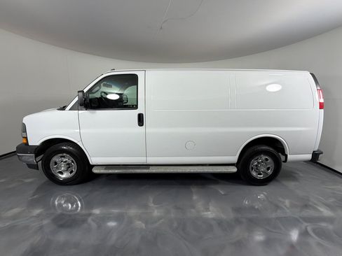 Used 2020 Chevrolet Express 2500 w/ Driver Convenience Package RWD image 8